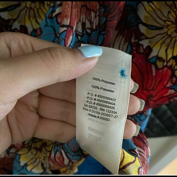 Aritzia Little Moon Yarrow Blouse (M) - Picture 4 of 7